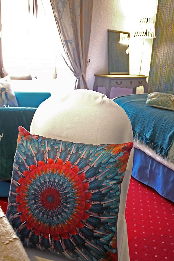 Le Chapeau Rouge Lusignan المظهر الخارجي الصورة